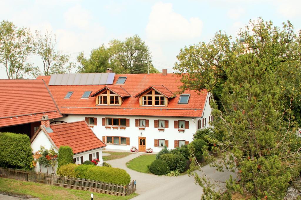 Апартаменты Michlhof Oberostendorf Экстерьер фото